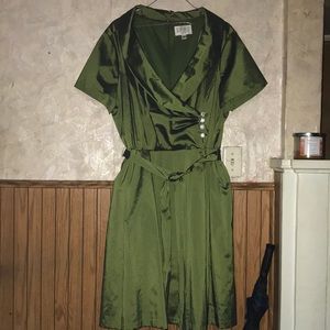 Green vintage style Julian Taylor Newyork dress